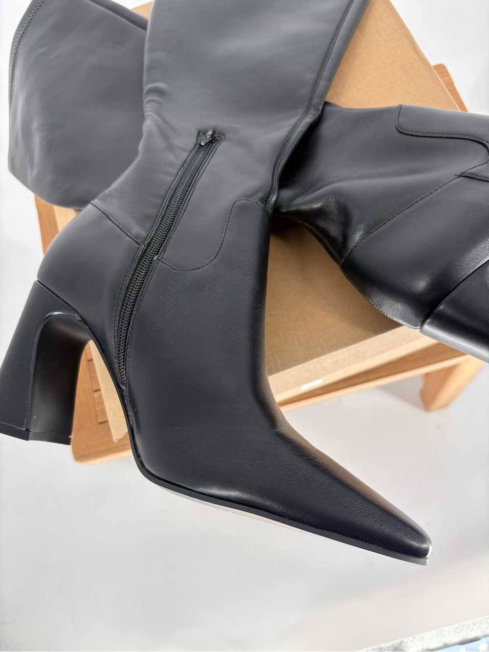 New Steve Madden Black Mid-Calf Pointed Toe Block Heel Boots - Women size 9.5 - Picture 2 of 9
